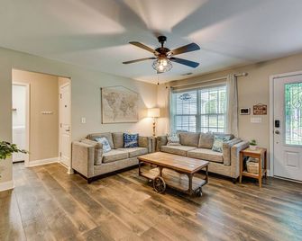 Pet-Friendly Home in Monroe Deck, Grill - Monroe