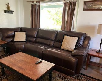 Sequoia Cottage - Kernville - Sala de estar