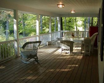 Idyll Estate: Panoramic Views, 5 min/Dartmouth - Norwich - Balcony