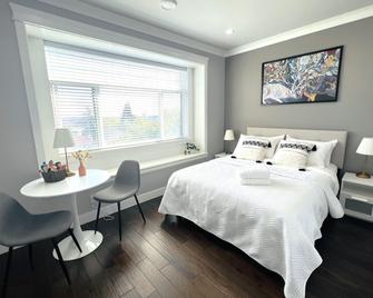 Jennifers House - Vancouver