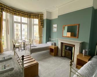 The Portland Hotel - Folkestone - Schlafzimmer