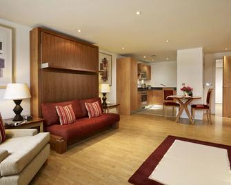 Marlin Apartments Commercial Road - Limehouse - London - Bedroom