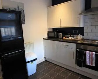 Buller House - Selby - Kitchen