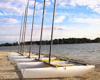 Cottages To Orient - Chalet Lac - Dosches - Playa