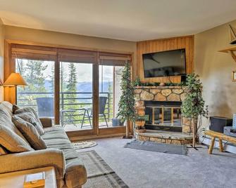 10 Mi to Keystone Updated Mtn-View Condo - Silverthorne - Living room