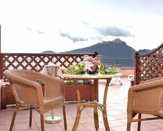 Hotel Panorama Ristorante S - Torri Del Benaco - Balkon