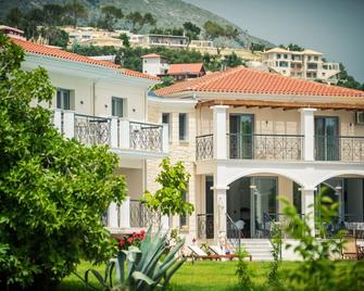 Sappho Hotel - Parga - Building