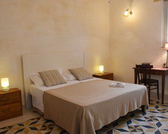 Corte Dei Salentini - Carpignano Salentino - Habitación