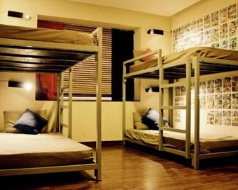 Stops Hostel - New Delhi - Bedroom
