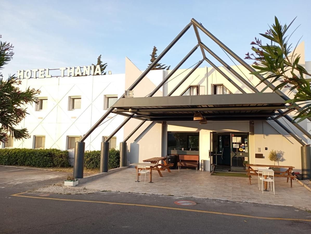 Hotel Thania thumbnail 2