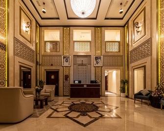 Suha Creek Hotel Apartments - Dubai - Front desk