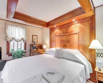15 Mi to Seven Springs Resort Somerset Home! - Somerset - Bedroom
