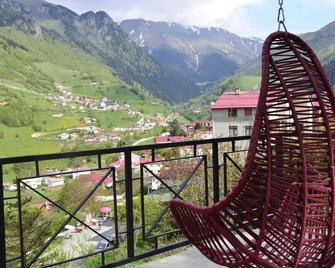 Alya Teras Otel - Trabzon - Balkon