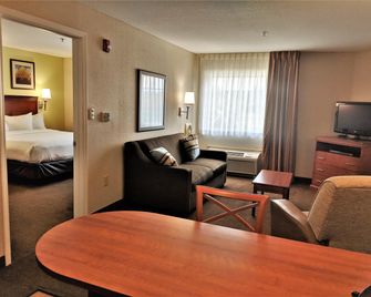 Candlewood Suites Macon By IHG - מייקון - סלון