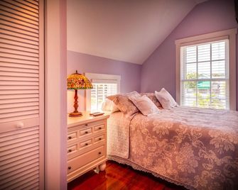 Historic House, Gorgeous Porch, Great Location, See 5 Star Reviews - Key West - Habitació