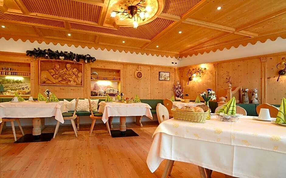 B&B Appartments Cudlea - סלבה די ואל גרדנה - מסעדה