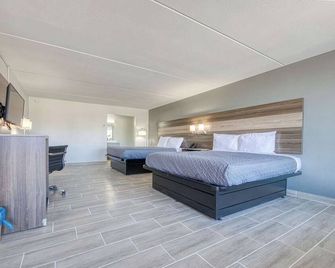 Ideal for Groups: 2 Rooms w/ Free Breakfast, Pool, Near Princess Falls Trailhead - Stearns
