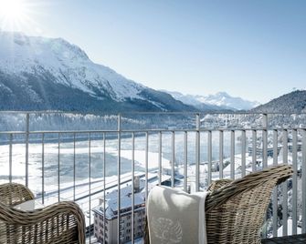 Carlton Hotel St. Moritz - St. Moritz - Balcony