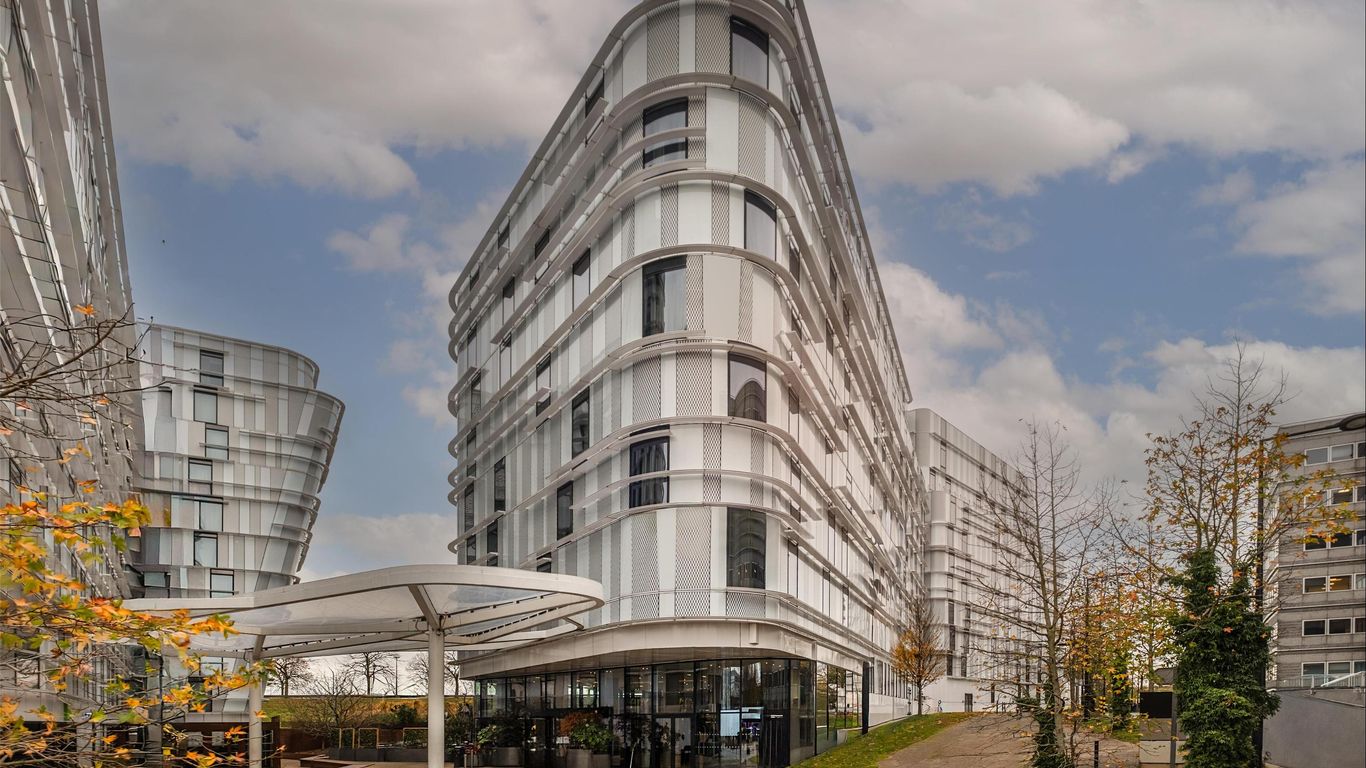 Radisson Blu CDG Airport Terminal Hotel, Paris