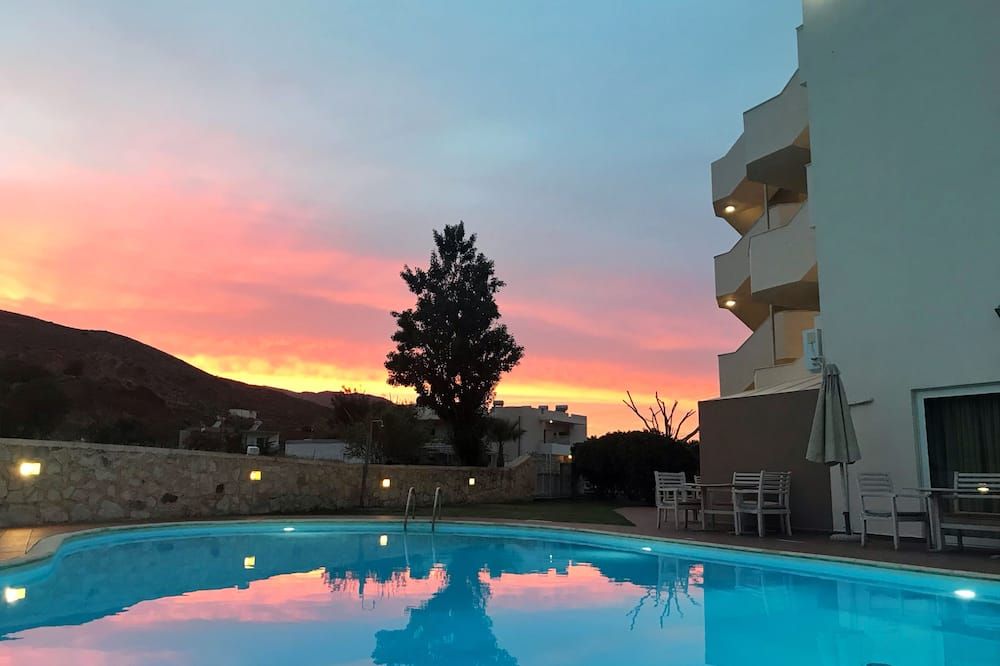 Hermes Hotel - Kissamos - Piscina