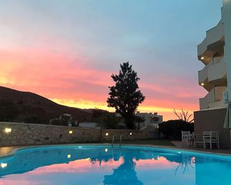 Hermes Hotel - Kissamos - Piscina