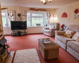 The Lodge - Attleborough - Living room