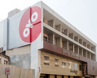 Hotel O Lotus Residency Near Anand Nagar Metro Station - Thane - Edificio