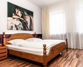 Hotel Stickdorn - Bad Oeynhausen - Bedroom
