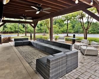 Hilton Garden Inn Birmingham SE/Liberty Park - Birmingham - Patio