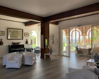 Auberge de la Calanque - Le Lavandou