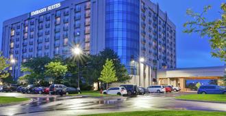Embassy Suites by Hilton Minneapolis Airport - בלומינגטון