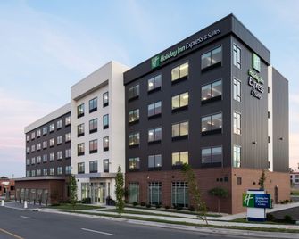 Holiday Inn Express & Suites Little Rock Downtown By IHG - Little Rock - Edificio