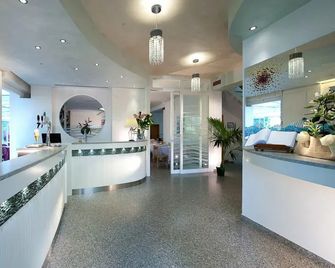 Hotel Felix - Rimini - Front desk