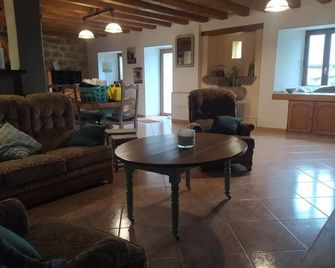 Gîte Gîte du Cantou 6/7 personnes - Grandrieu - Sala de estar