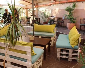 Wild Cherry Apartments - Varna - Ristorante
