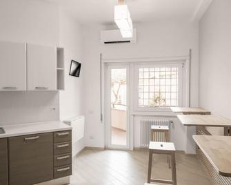 B&B Jonio Roma - Roma - Cocina