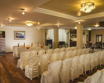 Hotel Podocarpus - Loja - Meeting room