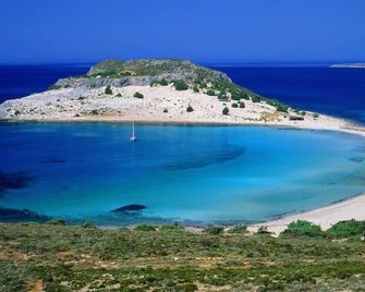 Lakonia Sea House, 50mt From The Beach - Plitra - Playa