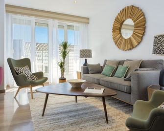 Genteel Home Isabel la Católica - Grenada - Olohuone