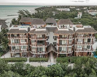 Casa Astral Luxury Hotel - Holbox - Gebouw