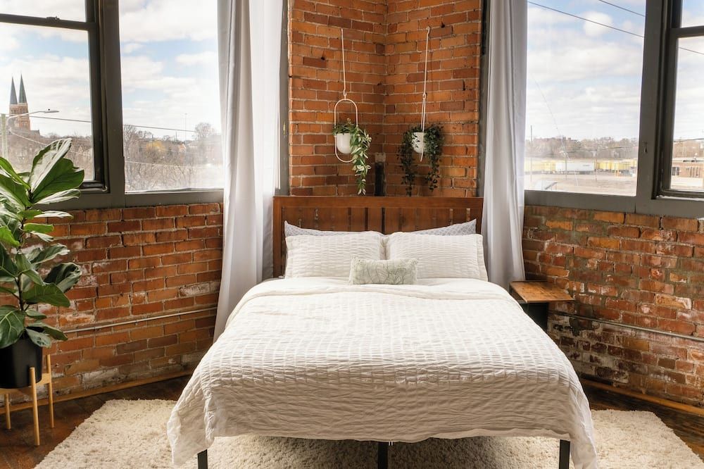 420 Friendly Canada Bridge View Loft Dow - Detroit - Slaapkamer
