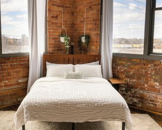420 Friendly Canada Bridge View Loft Dow - Detroit - Slaapkamer