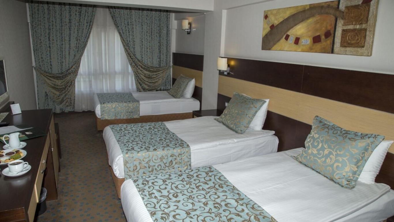 Mom Hotel