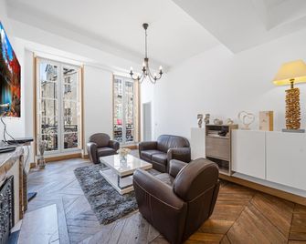 Le Home Carnot - Beaune - Living room