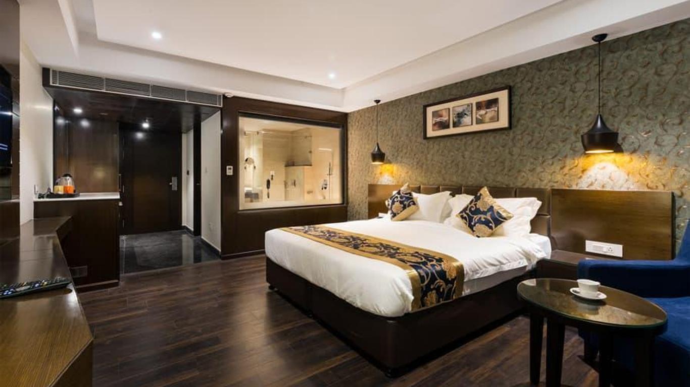 Hotel Saffron Crest