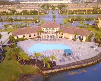 Landing at Colonial Commons - Fort Myers - Fort Myers - Pool