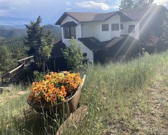 Serene Mountain Retreat Room with Stunning Continental Divide Views - Boulder - Bâtiment