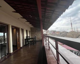 Grand Hills - Erevã - Varanda