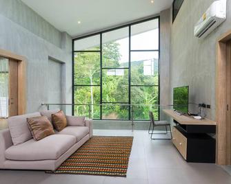 Huge Villa Cedrix Immersed in Greenery, Kamala Beach - Kamala - Sufragerie