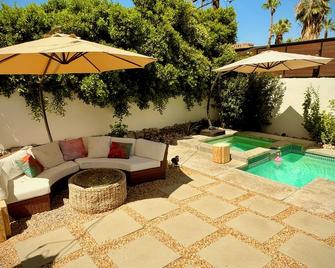Palm Springs Desert Jewel \'Camino Tranquilo\' Fab Summer Discounts - Palm Springs - Piscina
